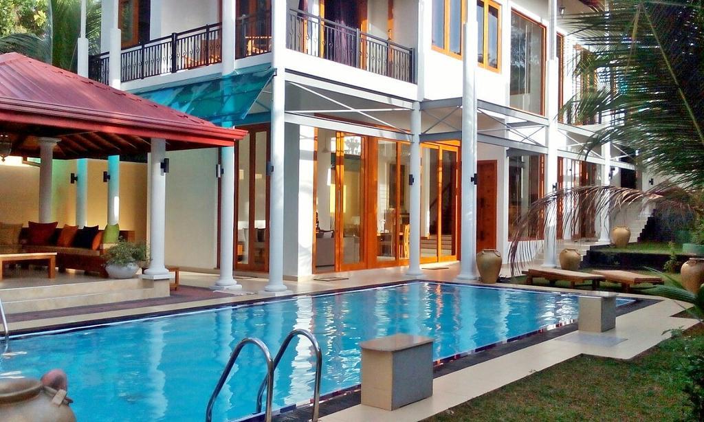 White Palace 호텔 감파하 외부 사진